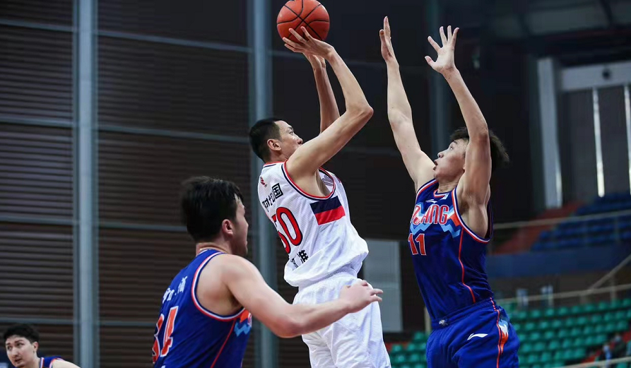 爱游戏在线-摩洛哥翻盘瓦伦西亚，罗本一己之力扛起全队