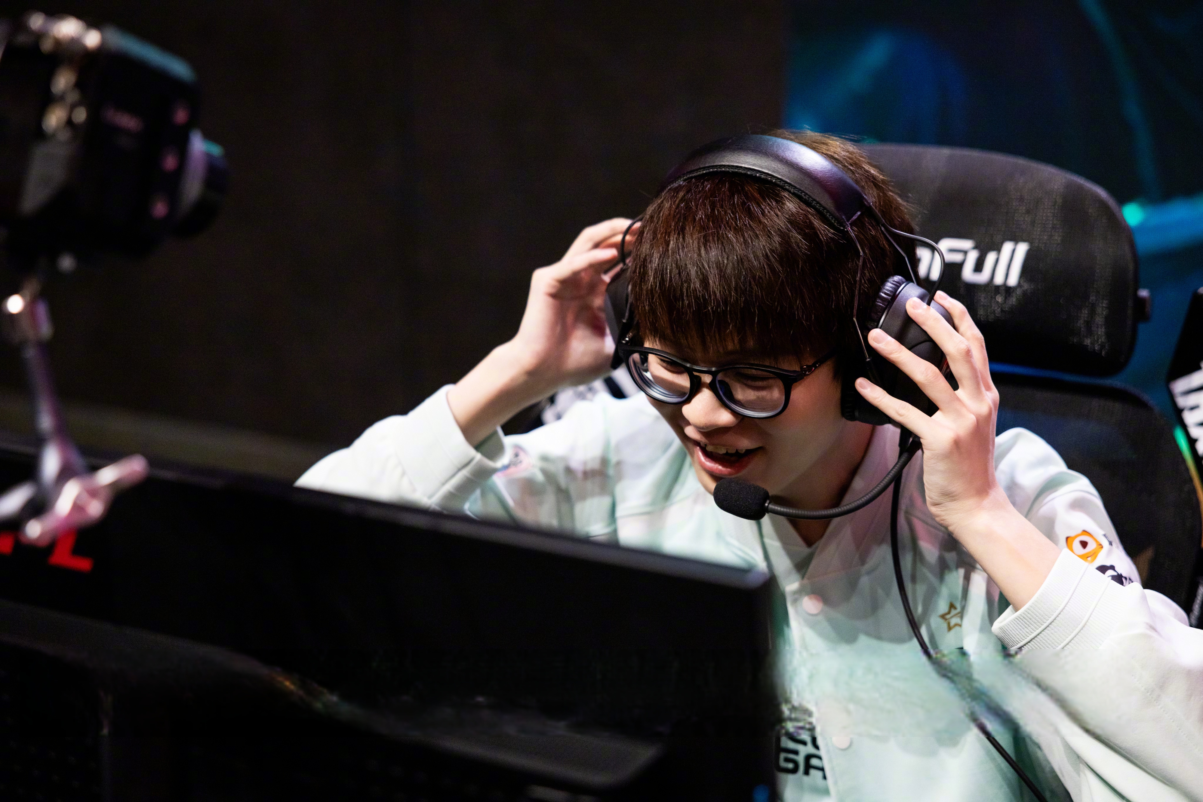 爱游戏-LPL战术调整奏效，成功扭转局势的简单介绍