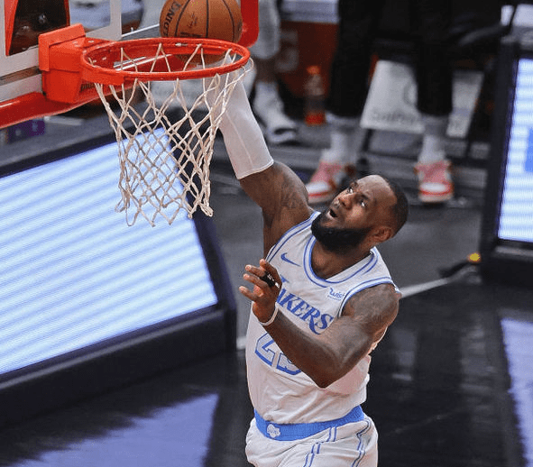 上海队碾压吉林队，浓眉哥高光表现