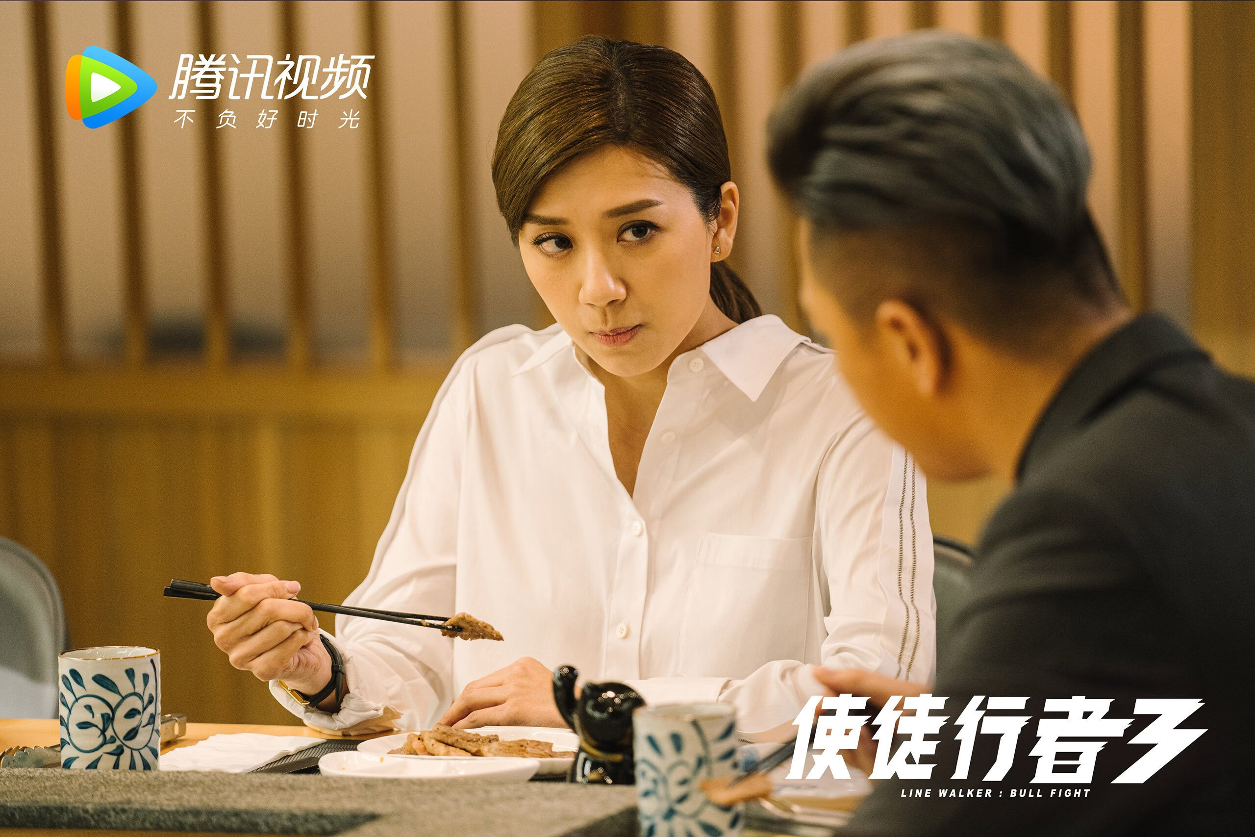 爱游戏娱乐-双星闪耀，韩国足球的逆袭与奥恰洛夫乒坛的传奇纪录