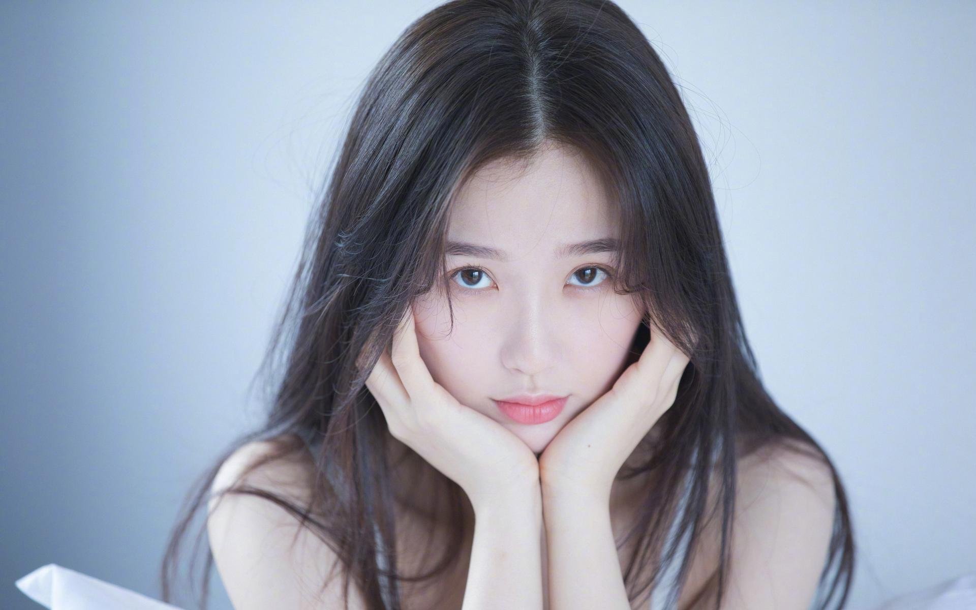 田径场上演欧冠级对决，加纳闪电如何掀翻乌克兰巨人？