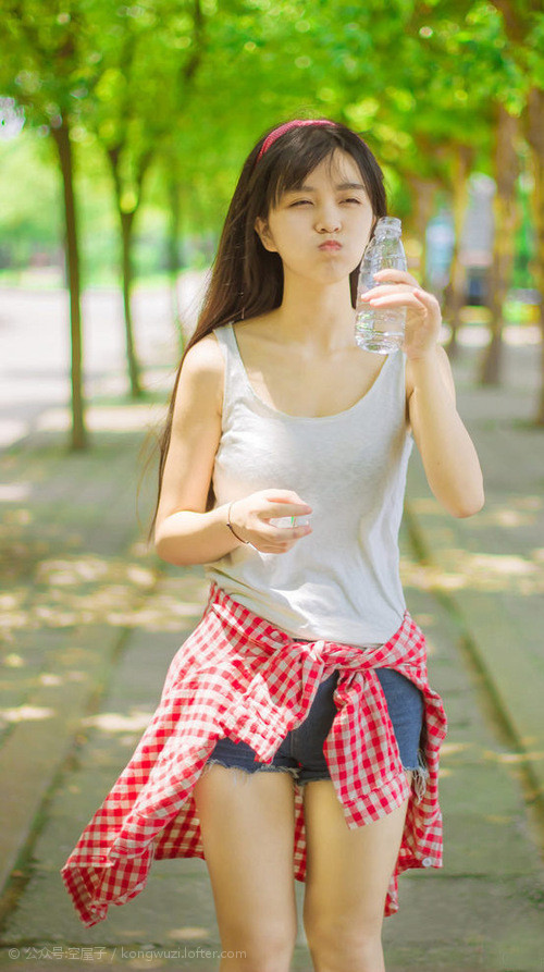 凯旋门与绿茵场，安哥拉晋级背后的全球竞技场